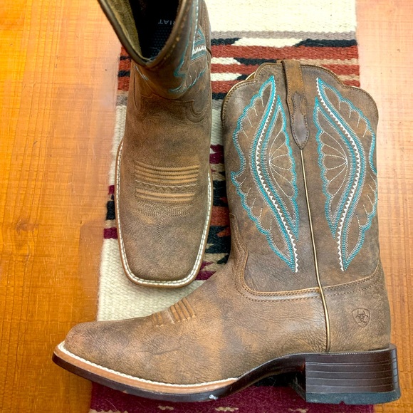 Ariat Shoes Womens Ariat Boots Size 95 B Like New Poshmark